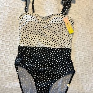 NEVER WORN- Summersalt Ruffle Oasis on the dot One Piece, size 4